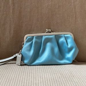 Coach clutch kiss lock wristlet